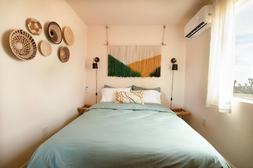 Cryptic Cabin-Tranquil Bohemian Getaway W/Hot Tub Юкка-Вэлли Экстерьер фото